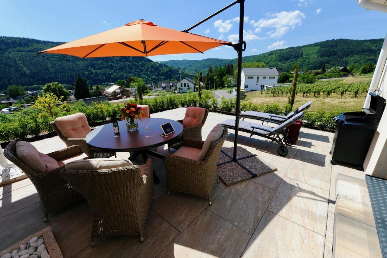 Neu - Premium-Ferienhaus Mosel-Sonne Трабен-Трарбах Екстериор снимка