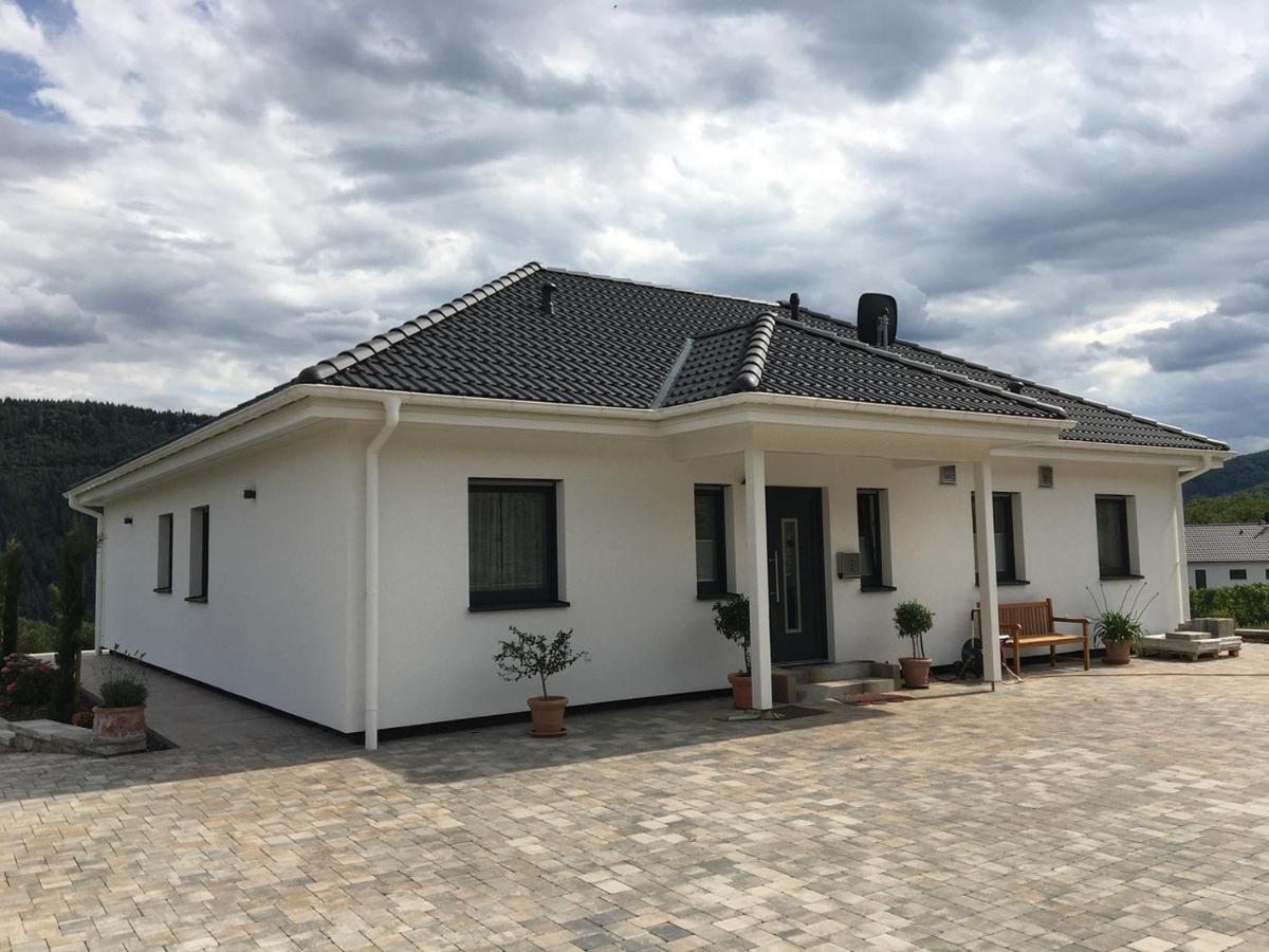 Neu - Premium-Ferienhaus Mosel-Sonne Трабен-Трарбах Екстериор снимка